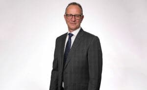  Andrew Filarowski, technical director at the Society of Dyers and Colourists
